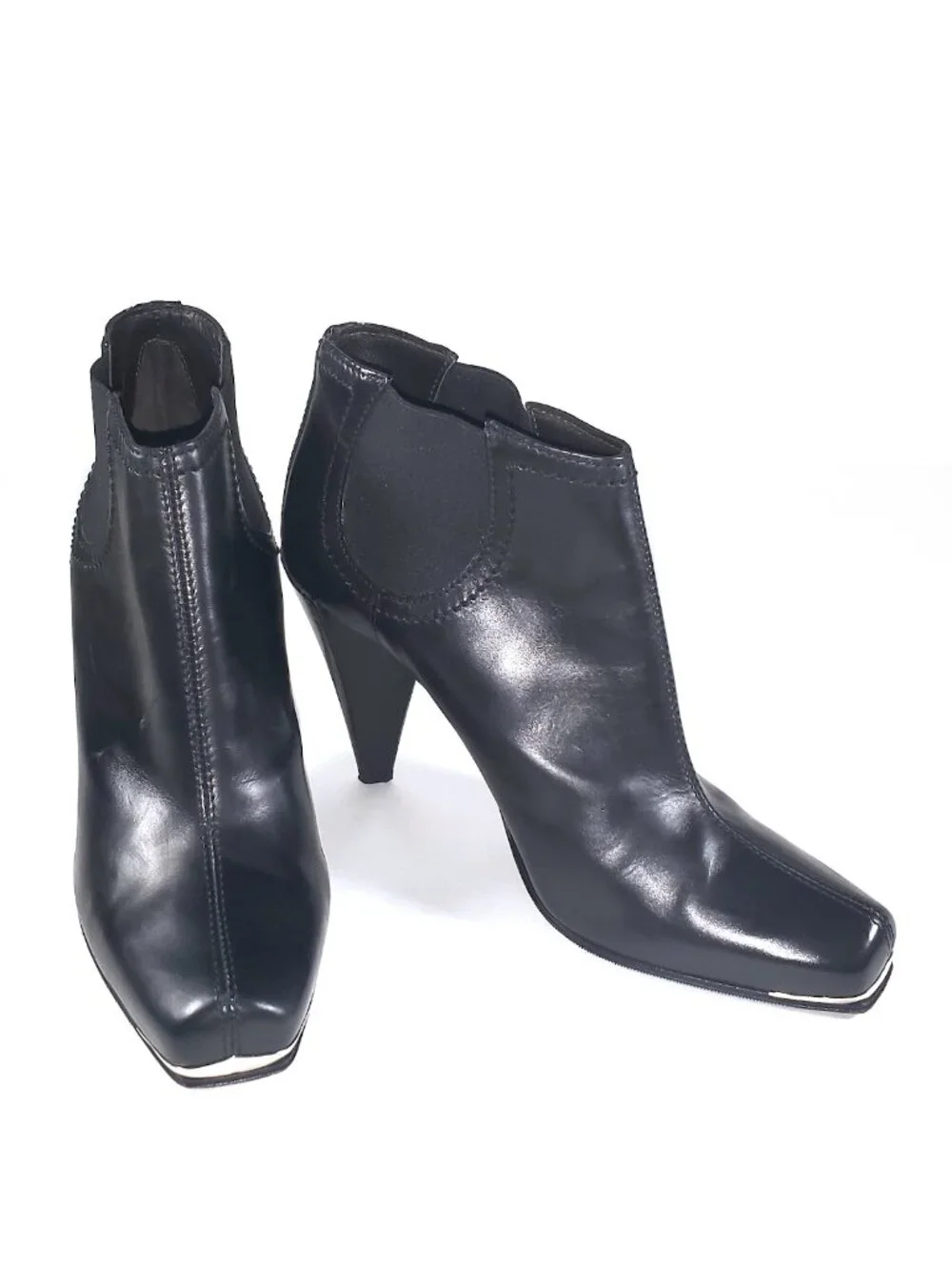 Donald J Pliner Black Leather Heeled Chelsea Ankle Booties (Size 7M)